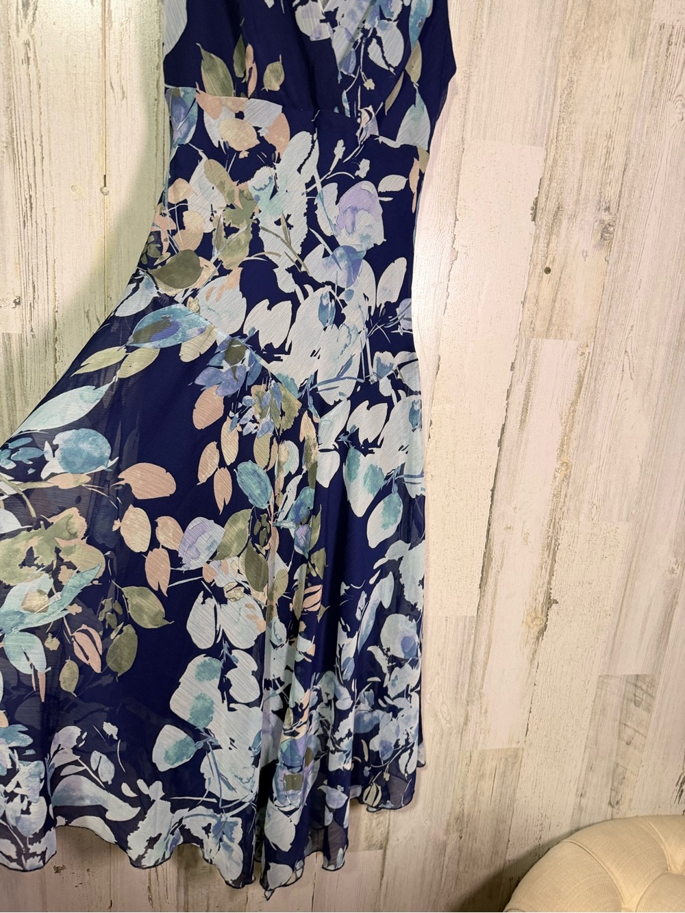 Rabbit Rabbit Rabbit Floral V-Neck Sleeveless Dress Size 4 - Picture 4 of 8